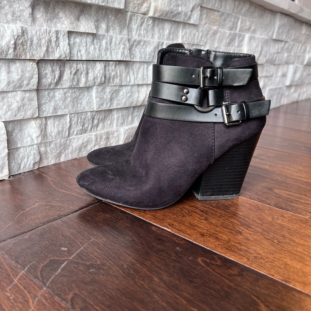 Heel booties | Booties | Color: Black | Size: 5.5